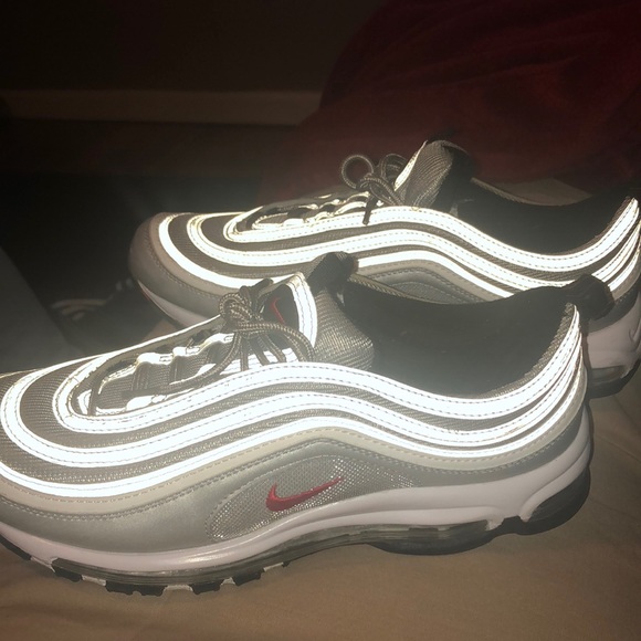 how to clean air max 97 silver bullet